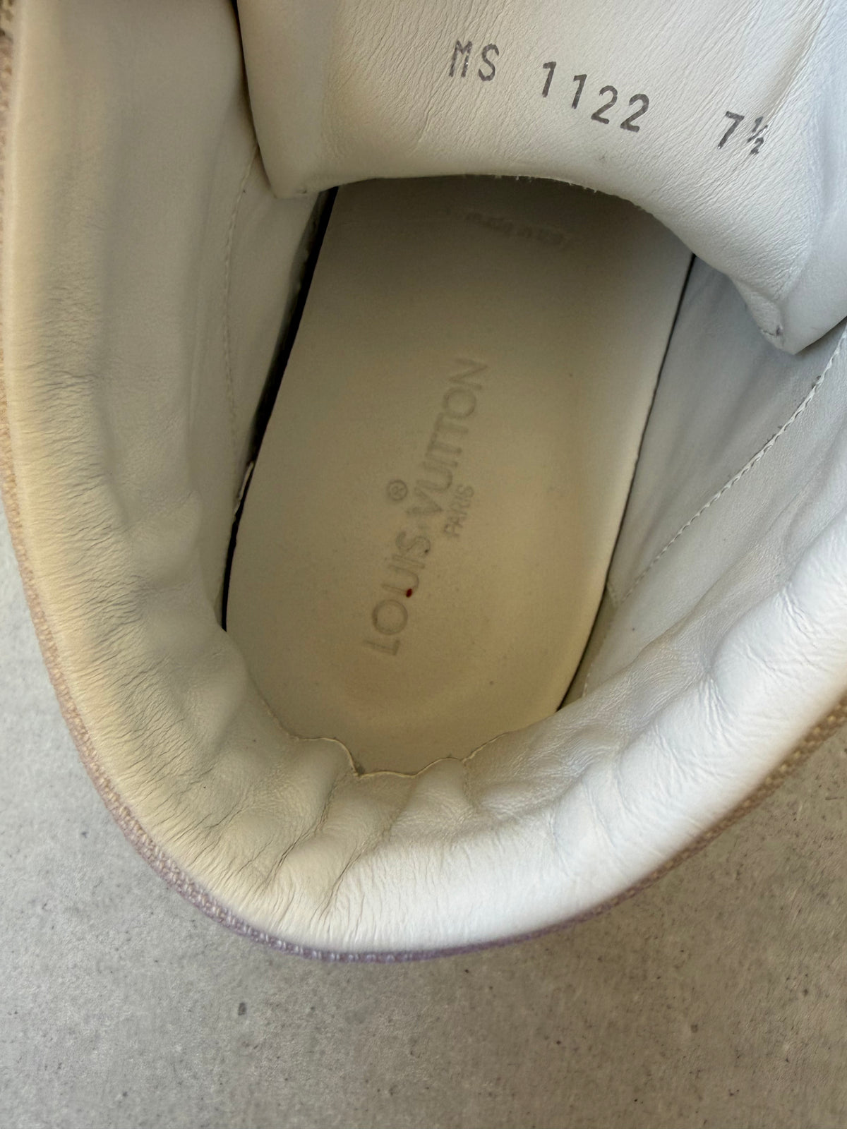 LOUIS VUITTON - High-top sneakers