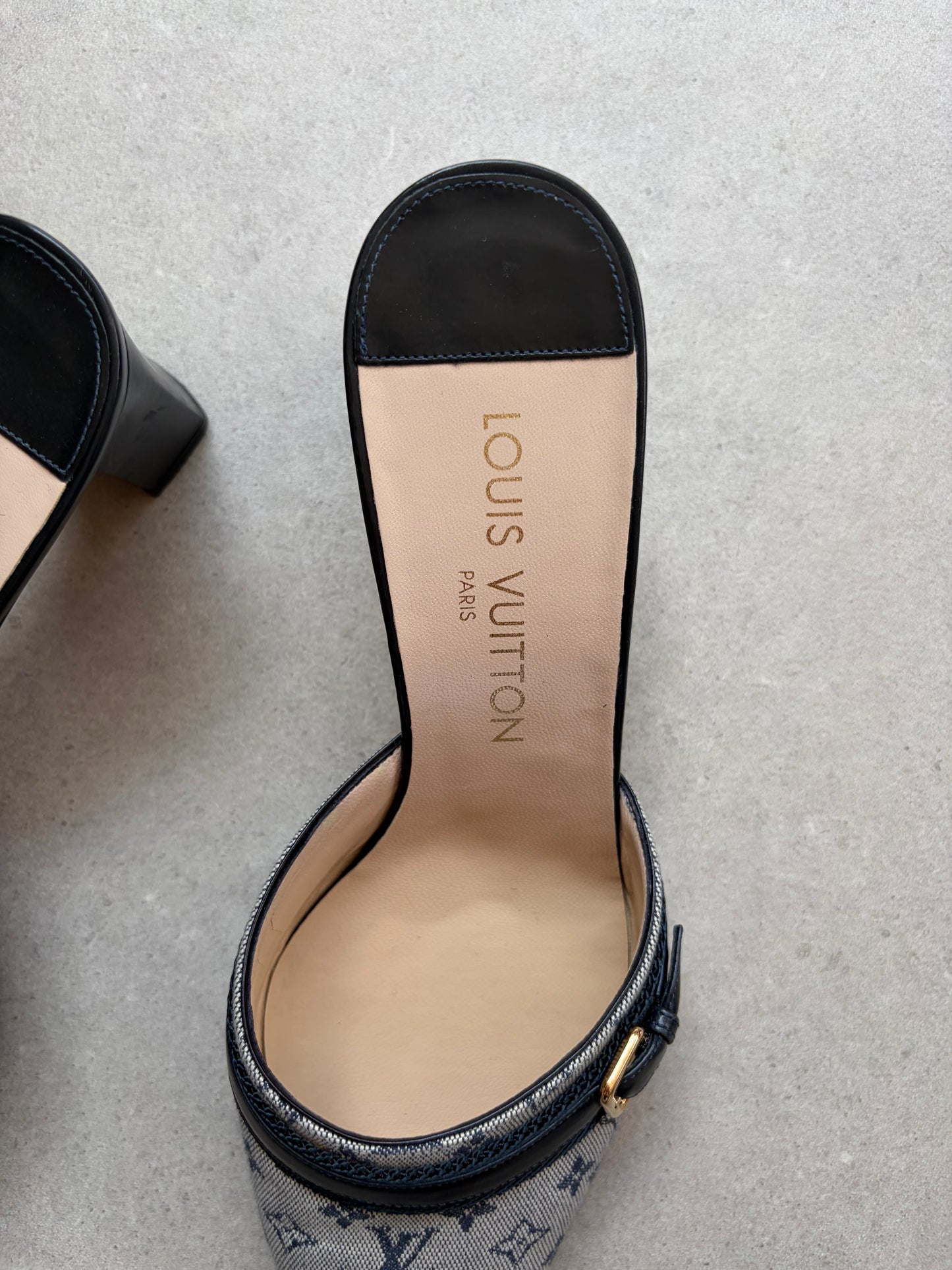 LOUIS VUITTON - Heeled mules
