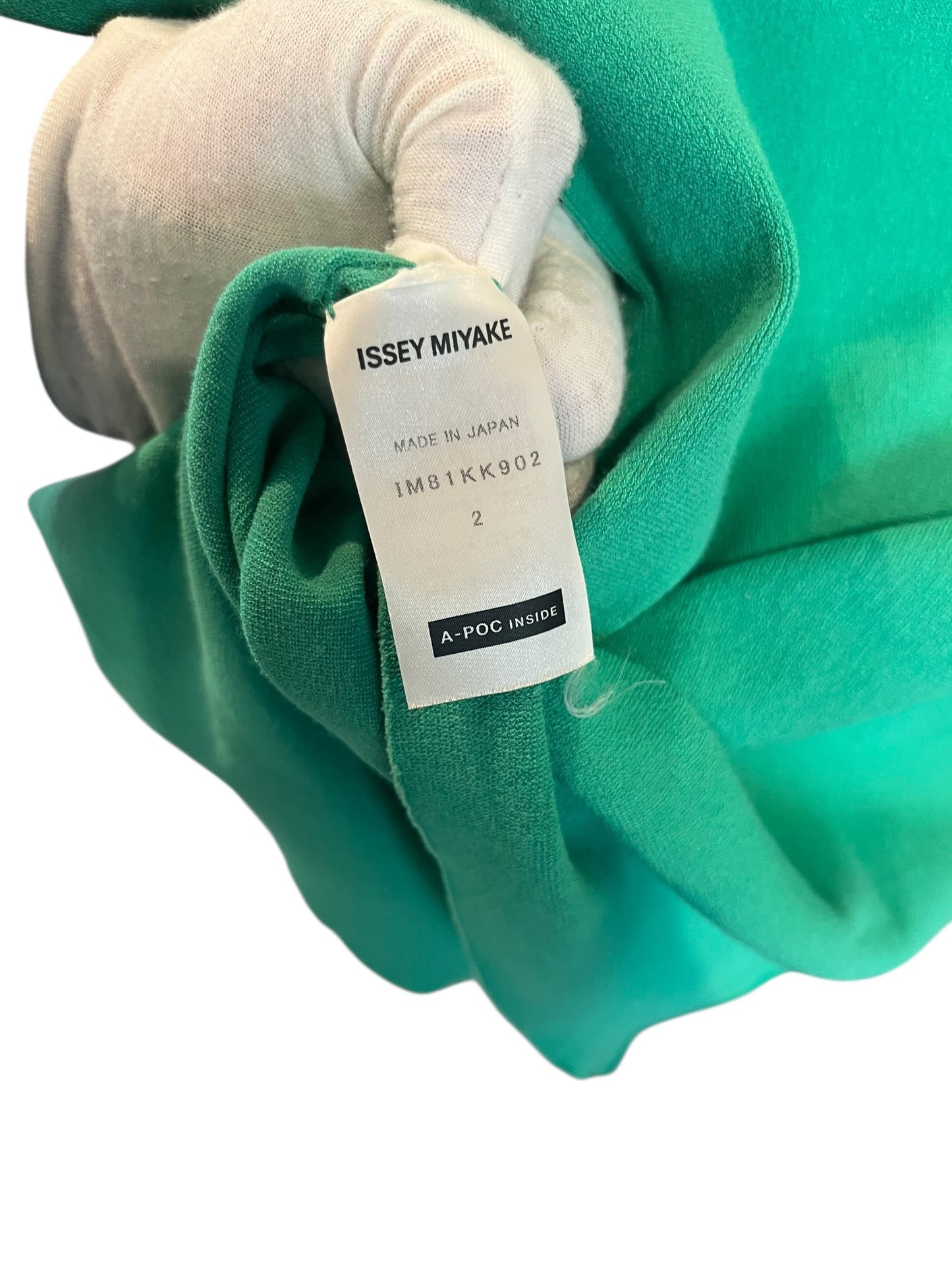 ISSEY MIYAKE - Sleeveless top