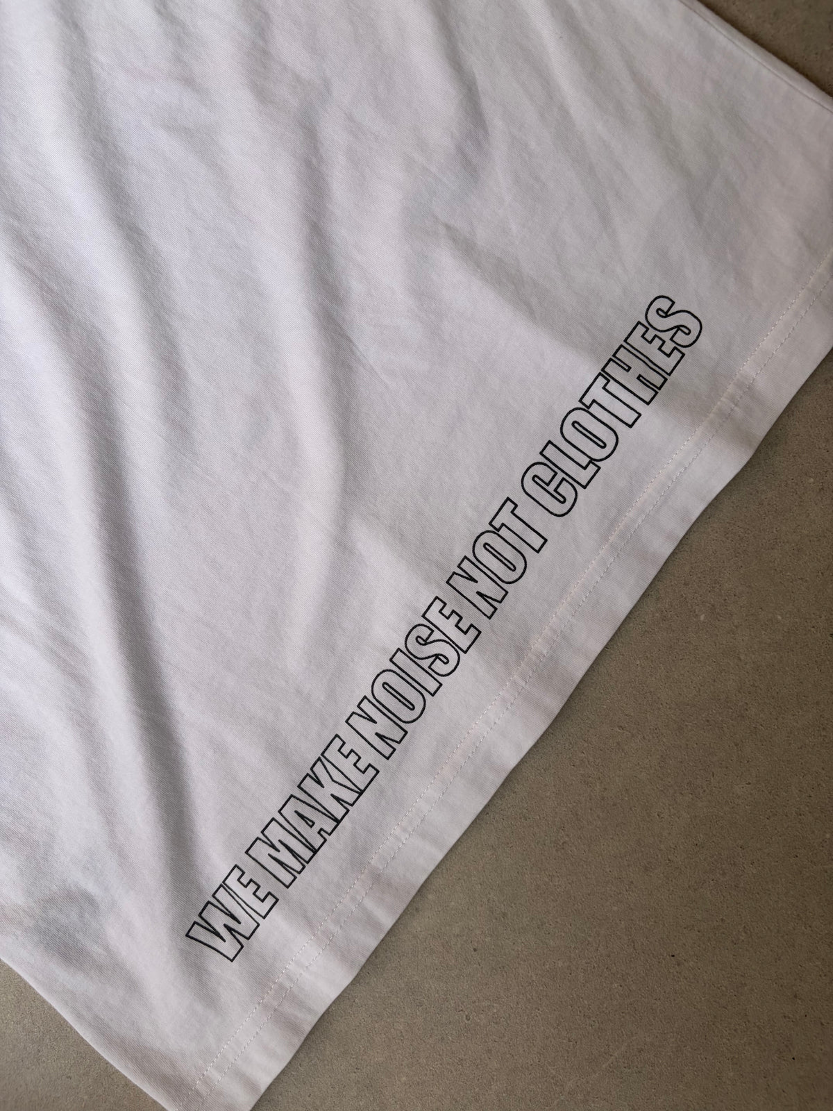 UNDERCOVER - U tee